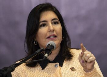 Em novo ataque, Simone Tebet diz que “cerco se fechou” sobre Bolsonaro