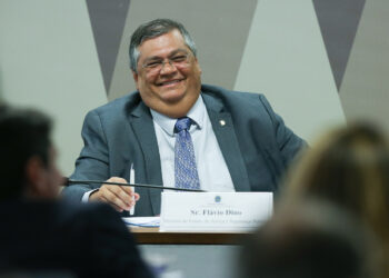 Opinião: Dino zomba do cidadão sobre sumiço de imagens e isso é inaceitável