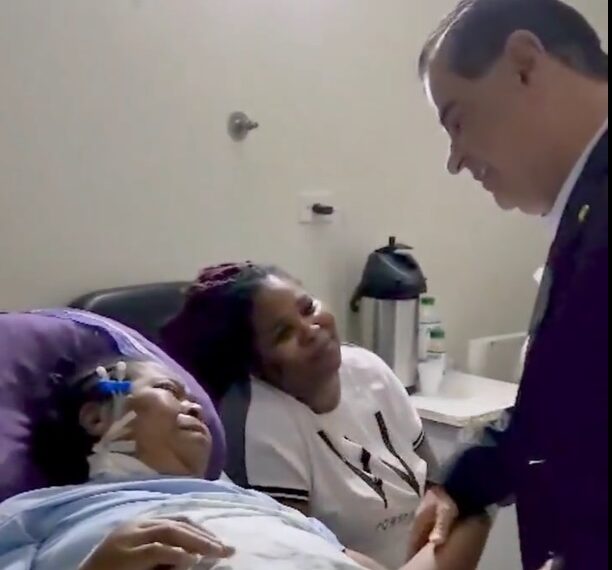 Nelsinho Trad explora imagens de líder comunitária no leito de morte