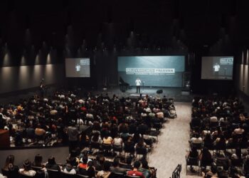 Jovens cristãos se reúnem por 3 dias em Campo Grande para louvar a Deus