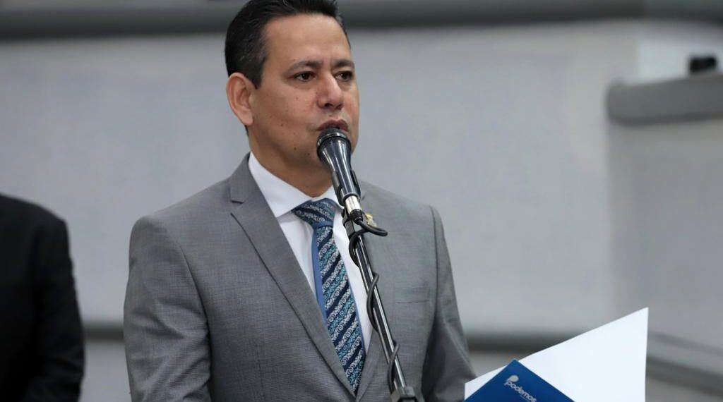 Vereador cobra prefeitura da Capital sobre contratações sem fonte de recursos