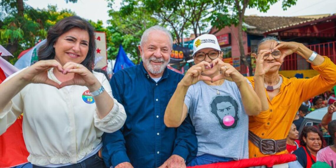 Simone Tebet celebra um ano com Lula e diz ‘estar do lado certo da história’