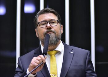 Novo “coronel” da política de MS, Pollon dá cargos do PL à mulher e ao irmão