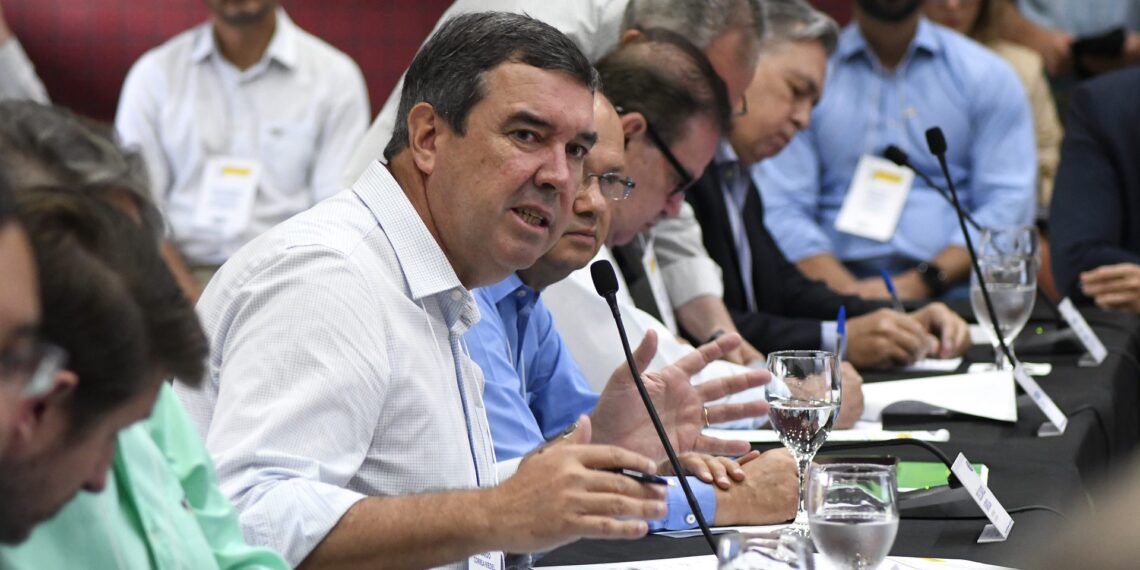 Secretarias e órgãos estaduais cumprem 92% dos projetos, anuncia governador