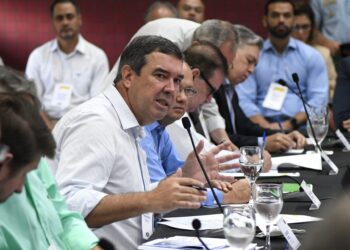 Secretarias e órgãos estaduais cumprem 92% dos projetos, anuncia governador