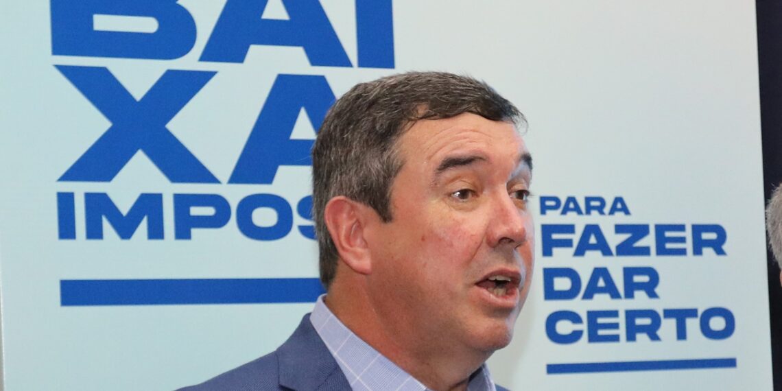 No seu 1º ano de governo, Riedel baixa medidas para reduzir carga de impostos