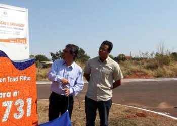 Justiça condena Nelsinho Trad por usar obras públicas para promoção pessoal