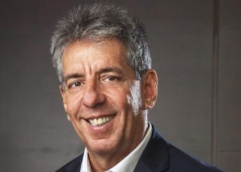 OPINIÃO: Dirigente do Santos parece desatualizado sobre o futebol brasileiro