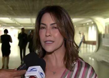 Leitores ironizam defesa de senadora pela regulamentação do cigarro eletrônico