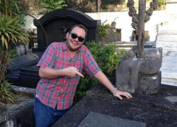 De como brinquei na infância com um tio morto 80 anos antes de eu nascer