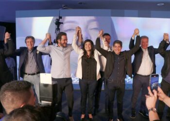 Relação de Rose com PT pode ter feito Caiado declinar de encontro na capital