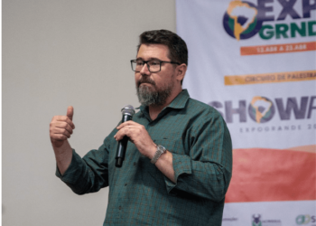 Sem respaldo de cima, Marcos Pollon deve ser mais um a desistir no PL