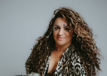 Campo-grandense Patty Araújo grava DVD com sucessos dos anos 60 para cá