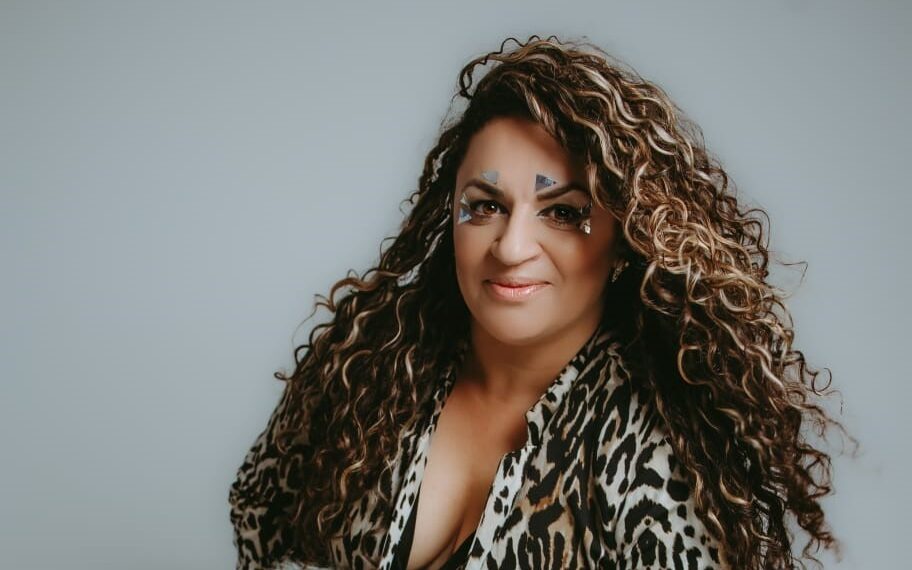 Campo-grandense Patty Araújo grava DVD com sucessos dos anos 60 para cá