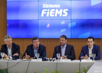 Indústria se expande e contribui para aumentar empregos e exportações