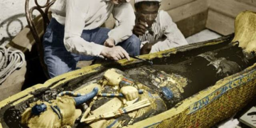 Tumba de Tutancâmon, o maior achado arqueológico da história faz 102 anos