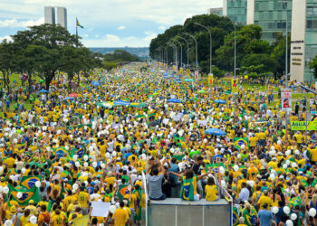 Direita voltará como tsunami eleitoral em 2026, prevê especialista financeiro