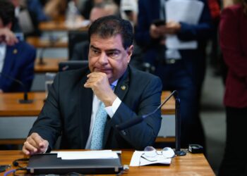 “Quem for disputar o Senado comigo é que tem de estar preocupado”