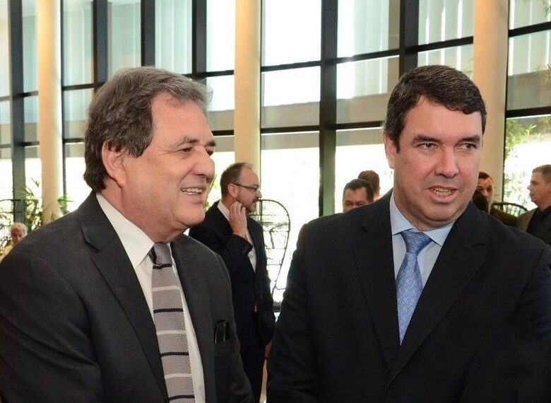 Riedel coroa gestão ao convidar o ex-senador Moka para compor seu governo