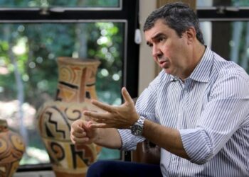 Governador de MS é o entrevistado do programa Roda Viva nesta 2ª feira