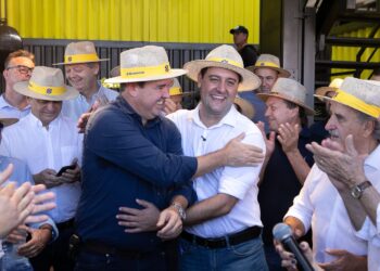 Eduardo Riedel e Ratinho Junior unem MS e PR em torno das cooperativas