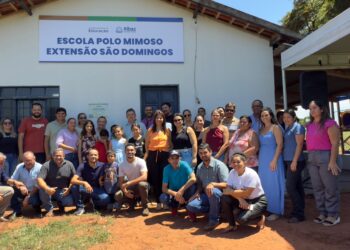 Com menos de 2 meses de gestão, prefeito de Ribas reabre Escola em Mimoso