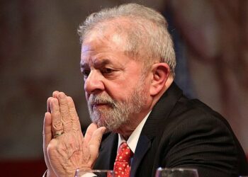 Governado por Lula, um descondenado, Brasil tem pior nota em corrupção