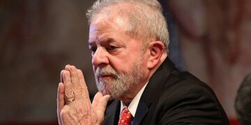 Governado por Lula, um descondenado, Brasil tem pior nota em corrupção