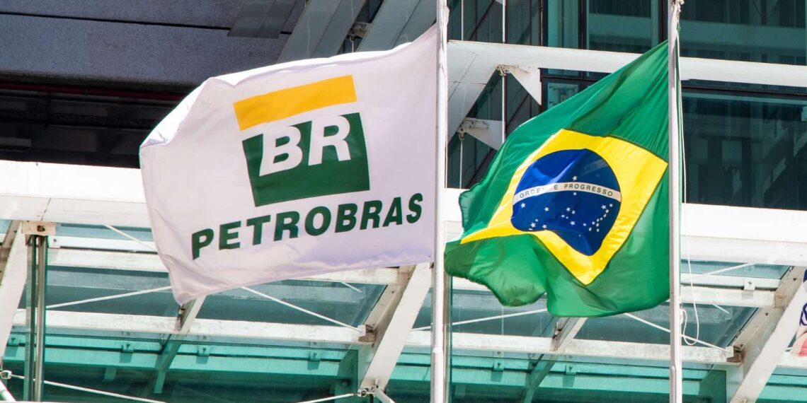 OPINIÃO: Brasileiro gosta de ladrão, vota em ladrão, tem simpatia por ladrão