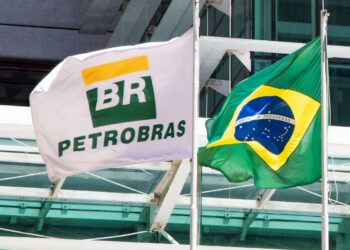 OPINIÃO: Brasileiro gosta de ladrão, vota em ladrão, tem simpatia por ladrão
