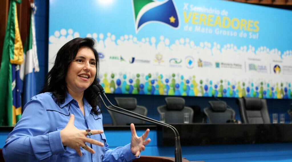 Aliada de Lula e do PT, Simone vive agonia política em MS, terra de direita