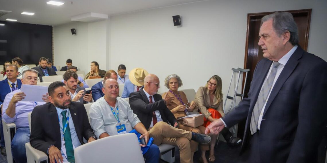 Moka reúne prefeitos em Brasília e anuncia liberação de dinheiro de 6 anos atrás