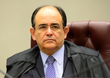 Ministro do TSE nega recurso a ex-deputado e esposa por lavagem de dinheiro