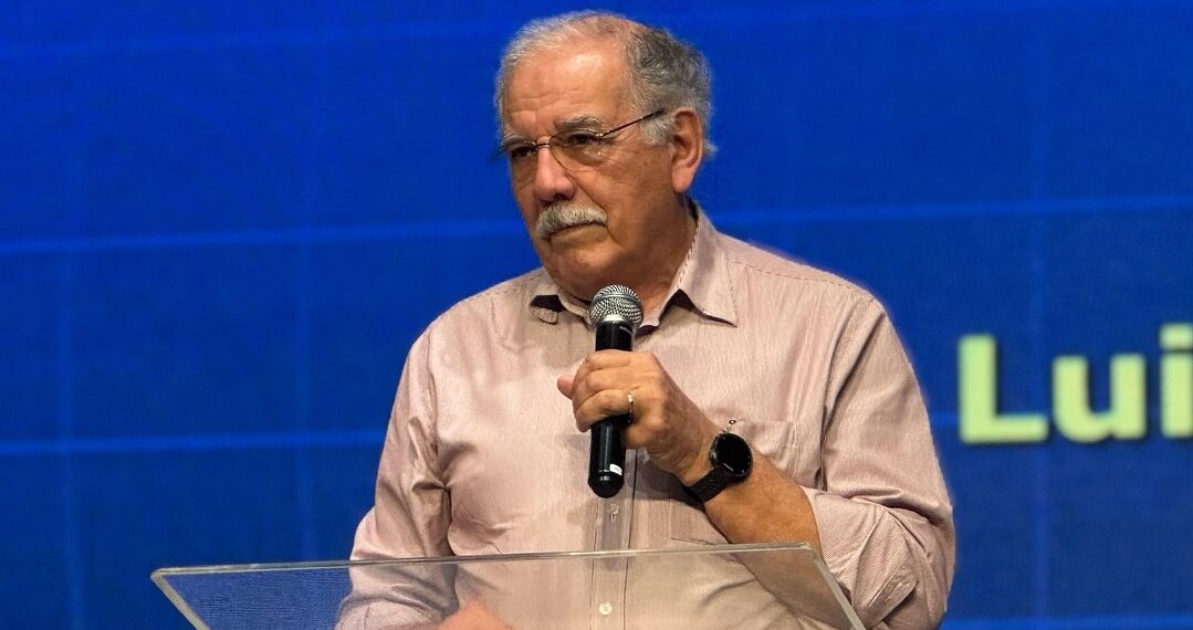 Bolsonaro foi usado como “boi de piranha” contra Trump, diz Dr. Luiz Ovando