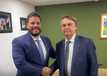 Dos candidatos mais fortes ao Senado, só Contar cita julgamento de Bolsonaro