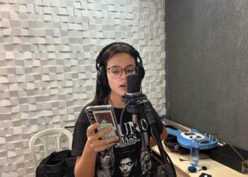 Canção de berço ganha voz: filha grava música escrita pelo pai há 15 anos