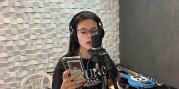 Canção de berço ganha voz: filha grava música escrita pelo pai há 15 anos