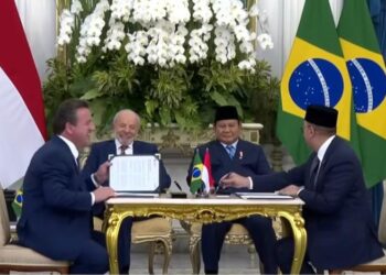 De mãos dadas com ‘irmãos problemas’ da JBS, Lula expõe Brasil ao mundo