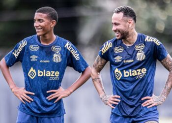 Para não cair, Vojvoda tem de escalar e substituir melhor a equipe do Santos