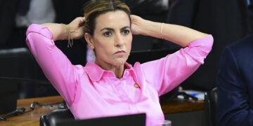 Senadora Soraya rompe todos os limites morais e não pode seguir no cargo
