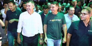 Riedel critica “guerra de narrativas” e pede que Flávio explique relação com Vorcaro