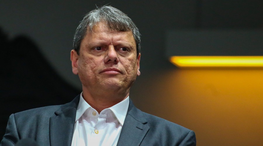 Tarcísio: “Simone Tebet levou cartão vermelho em MS e não se elege em SP”