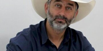 Prefeito do PL expõe falta de pudor da política e normaliza traição partidária