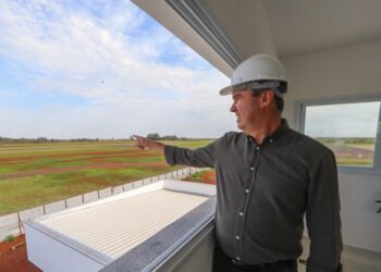 Governador vistoria obras em Dourados antes do início oficial da campanha